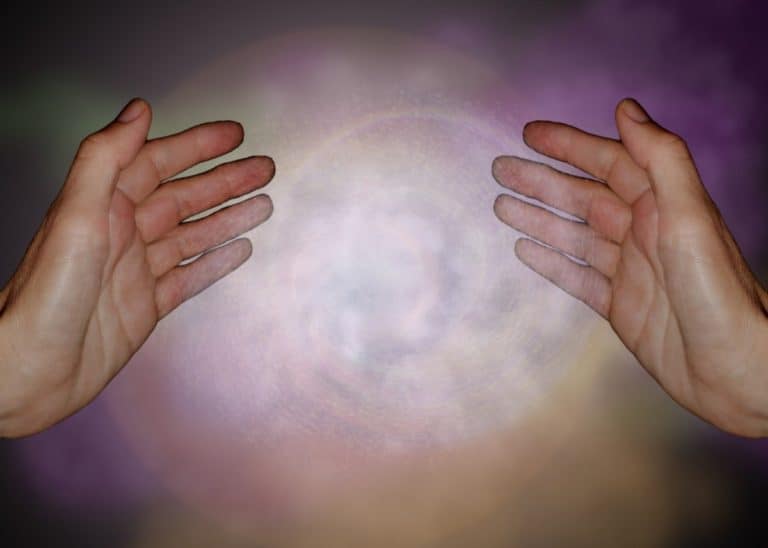 Healing Touch VS Reiki: All You Need To Know 1