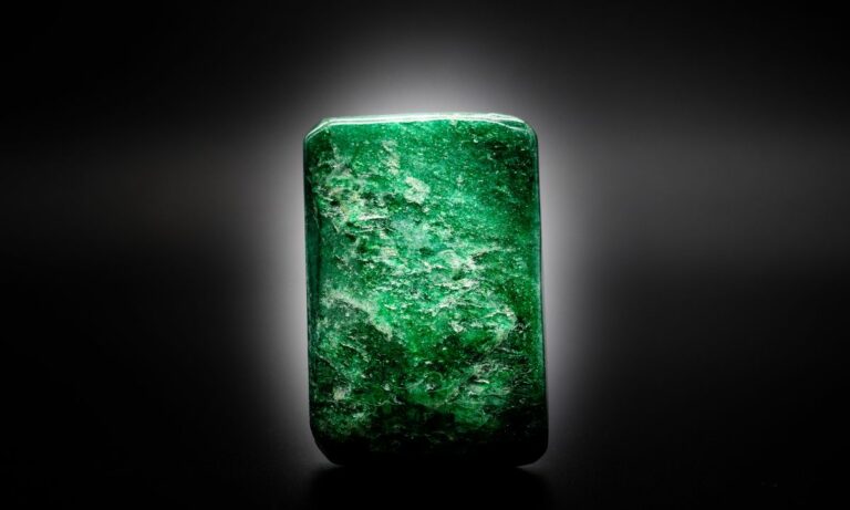 Aventurine Healing Properties and Its Meaning 32